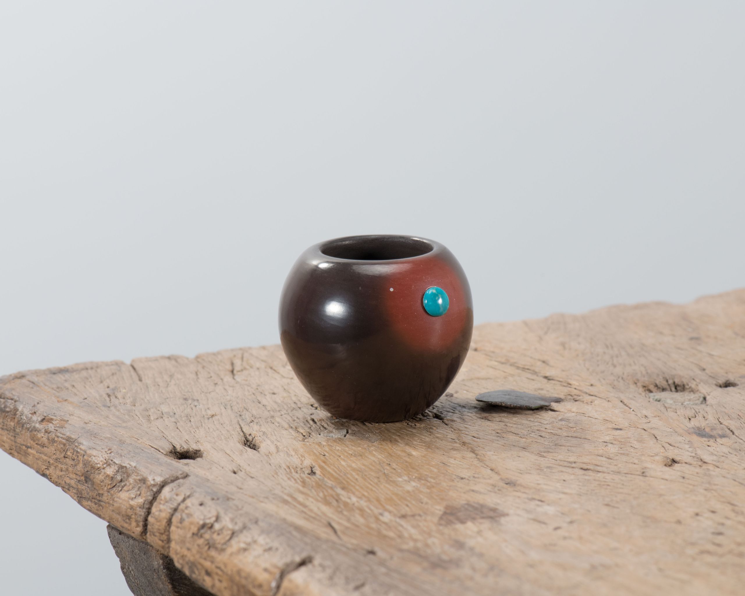 Dora Tse-Pé Pot with Turquoise Cabochon