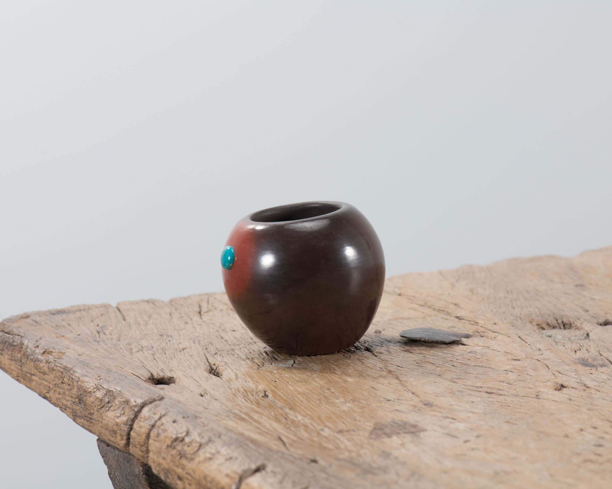 Dora Tse-Pé Pot with Turquoise Cabochon
