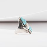 Vintage Navajo Turquoise Ring with Leaf Accent