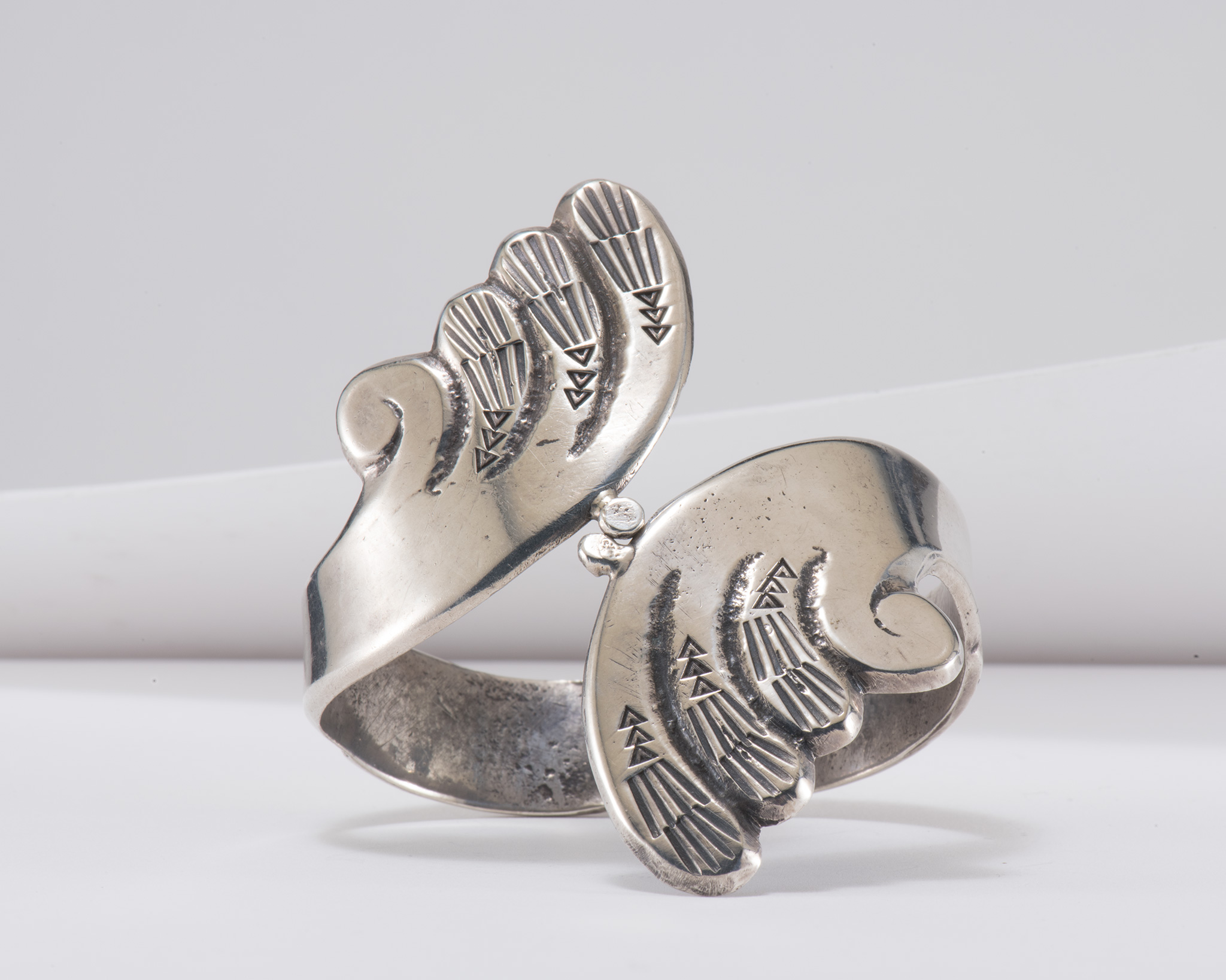 Vintage Navajo Cast Hinge Bracelet
