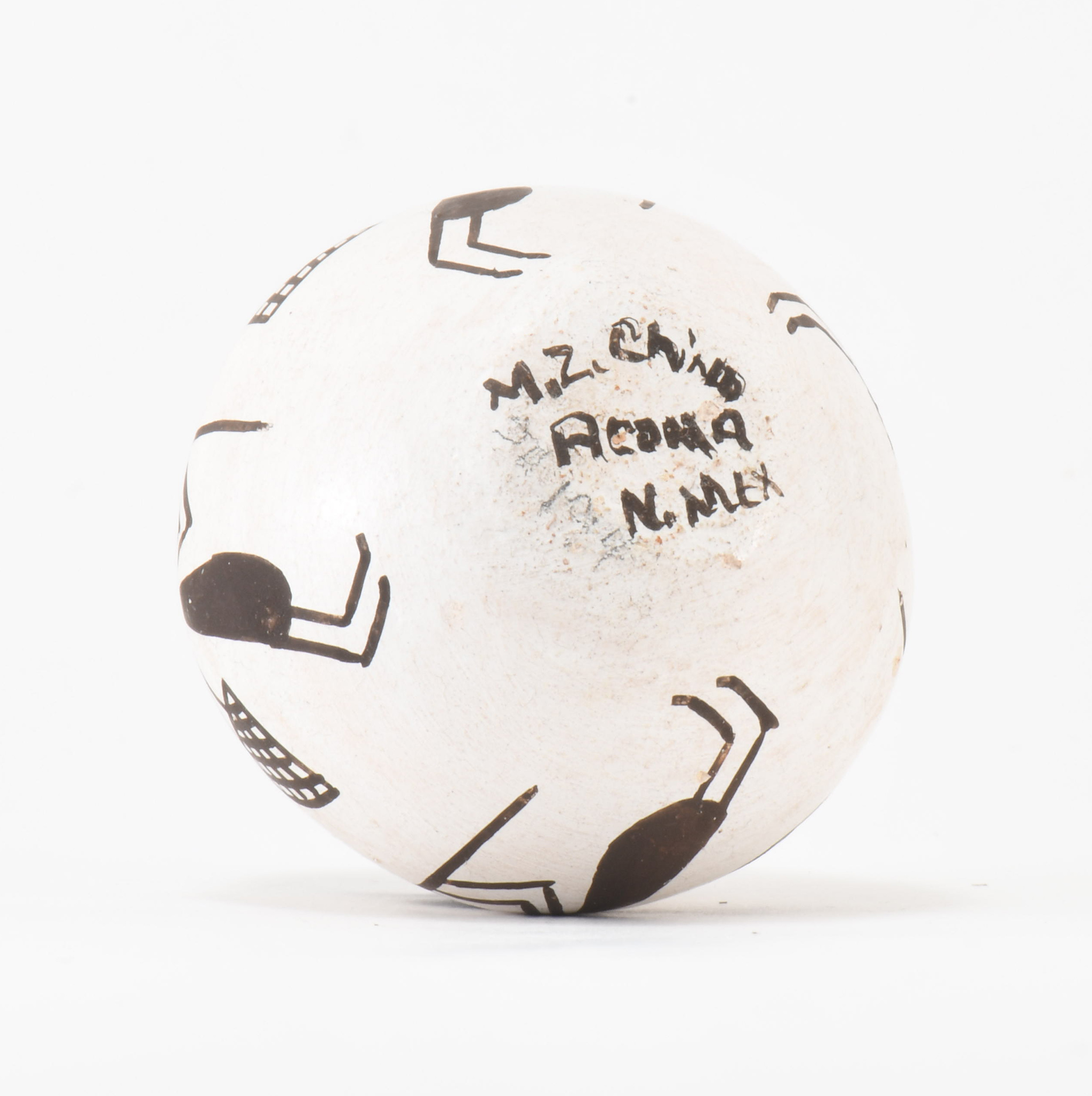 Marie Z Chino Miniature Black and White Pot
